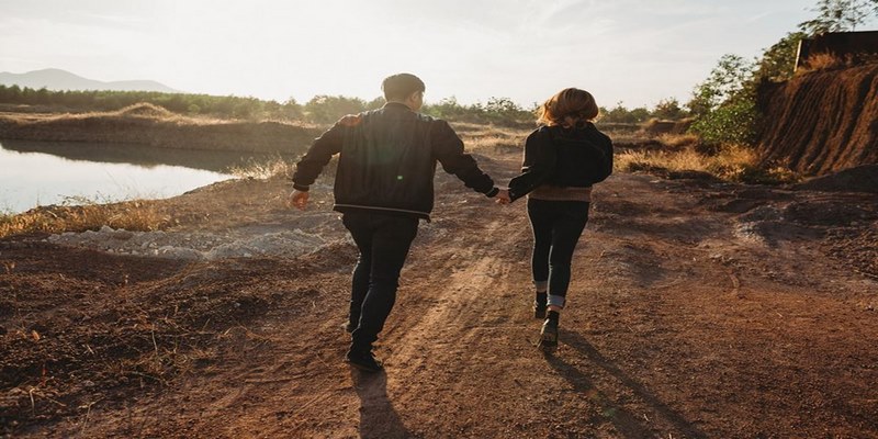 Nằm Mơ Thấy Người Yêu Cũ Đánh Đề Con Gì Nhanh Đổi Vận 5 Mộng thấy tình cũ cho thấy những hồi tưởng và tiếc nuối trong quá khứ